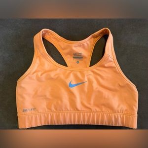 Nike Sports Bra - size S